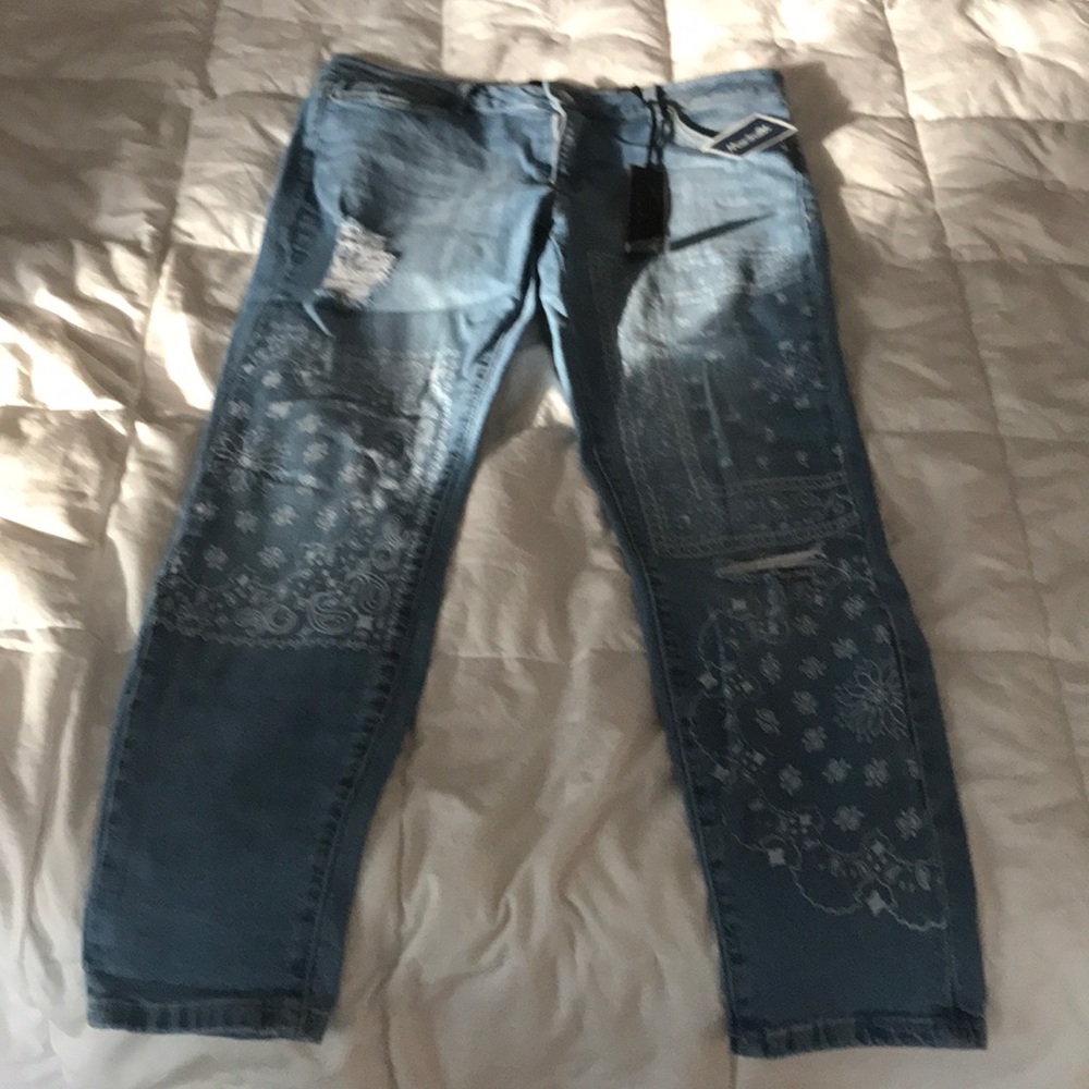 Distressed jeans, size 11